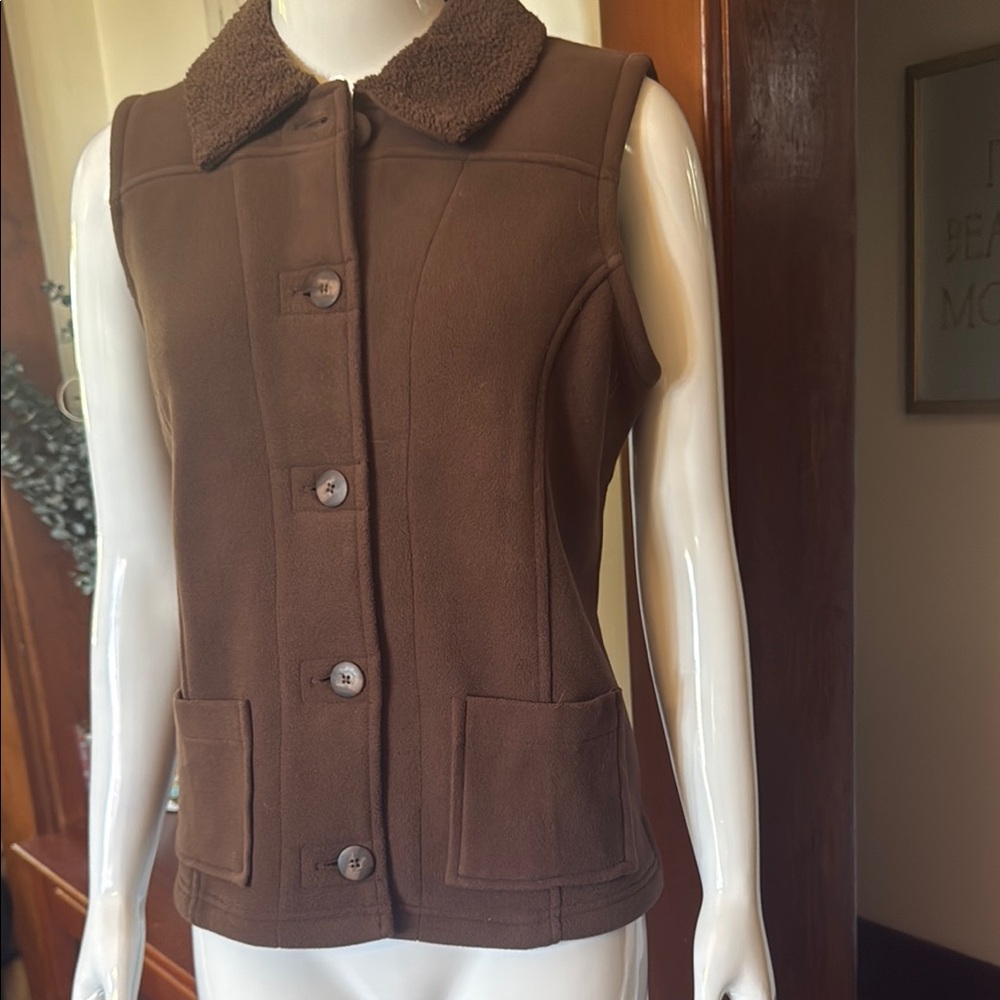 NWT northern reflections size small Brown Sleeveless fleece Jacket